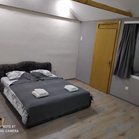 Lenilenii Bungalows Jajce Zewnętrze zdjęcie