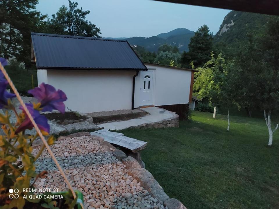 Lenilenii Bungalows Jajce Zewnętrze zdjęcie